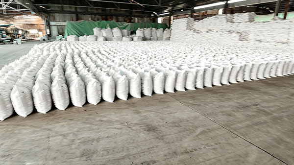 Sealed moisture proof 25kg chemical bag labeled with caustic soda technical specs