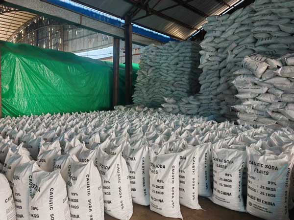 Caustic soda flakes with 99% purity (sodium caustic soda) packed for export