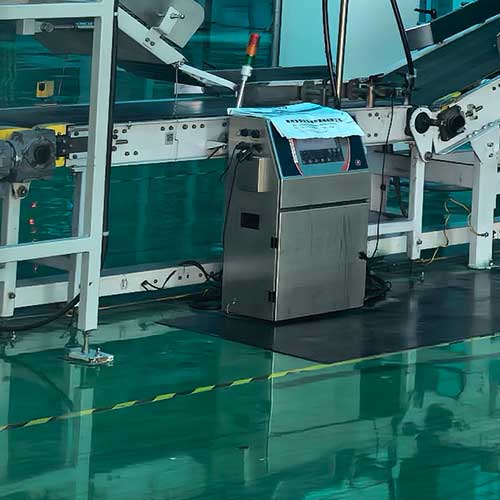 Industrial liquid product packaging line with control machine for precise dosing and competitive caustic soda liquid price solutions