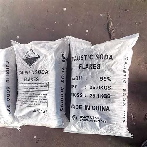 High-purity 25 sodium hydroxide 99% flakes in standardized 25kg packaging for soap making and water treatment applications.