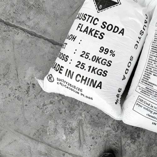 Premium grade 99% pure caustic soda 25kg bulk bag, clearly marked with 'NET: 25.0KGS' for high-volume chemical manufacturing and cleaning applications.