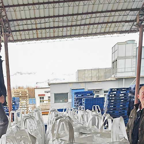 Bulk bag of caustic soda pearls with competitive price of sodium hydroxide per ton,