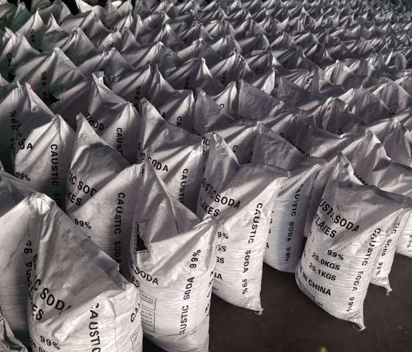 industrial grade solid white product from direct caustic soda flakes manufacturer