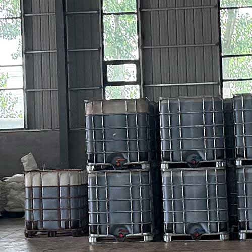 Wholesale supply hub displaying large-scale inventory of industrial caustic 30 for freight dispatch.